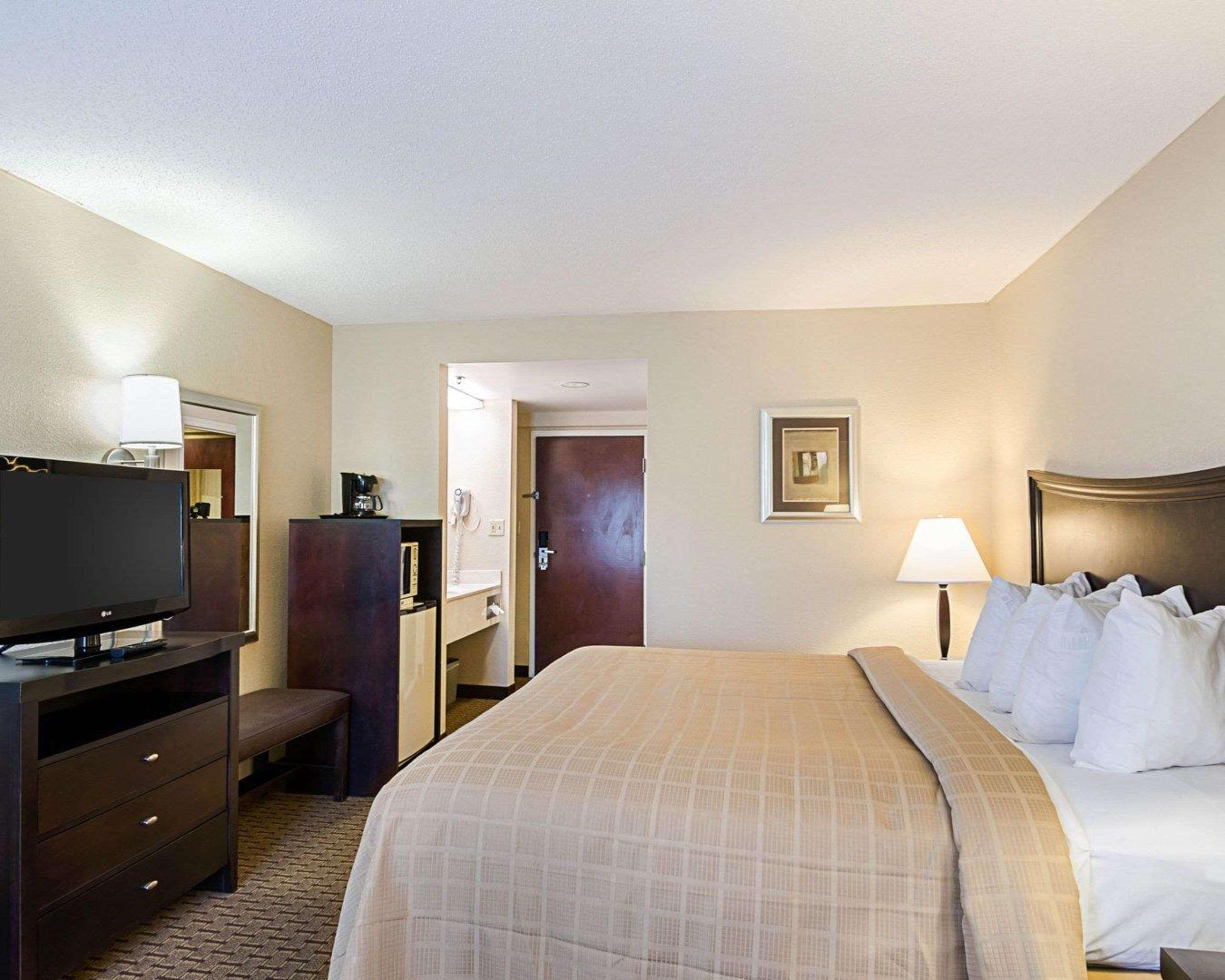Quality Inn Troutville - Roanoke North Exterior foto