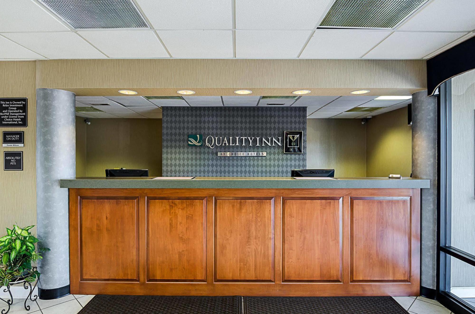 Quality Inn Troutville - Roanoke North Exterior foto